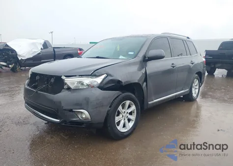 2013 Toyota Highlander Se V6 from USA, damaged, VIN 5TDZK3EH5DS136001